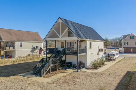 222 Fairway Villa Lane Decaturville TN 38329