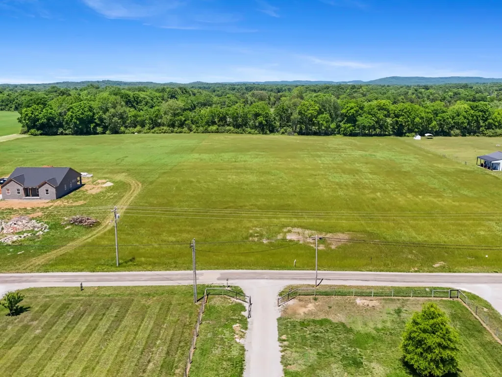 1362 Neil Road Chapel Hill TN 37034