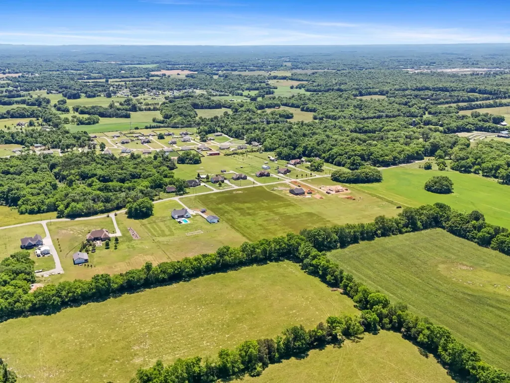 1362 Neil Road Chapel Hill TN 37034