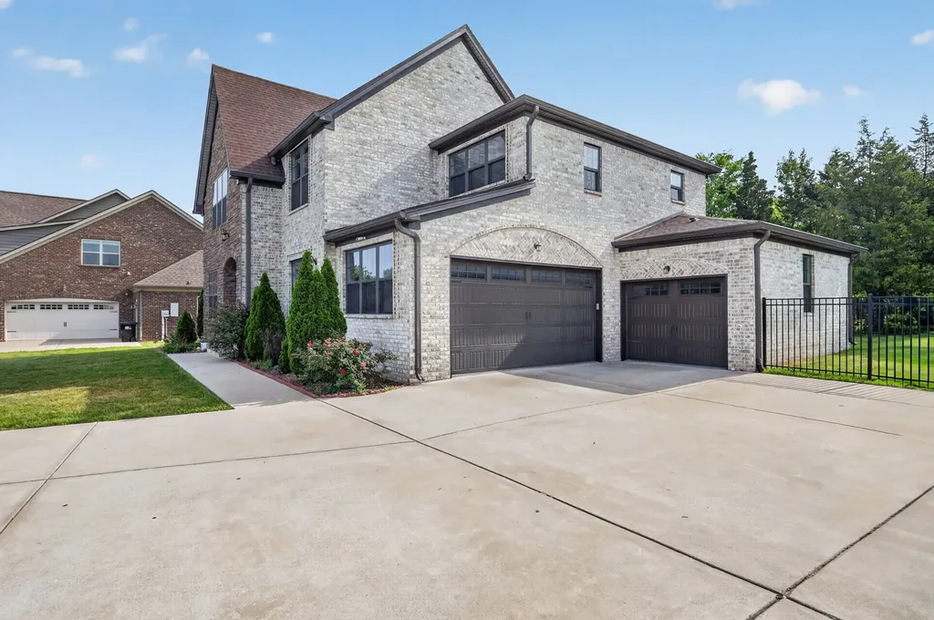 731 Orange Blossom Court Murfreesboro TN 37130