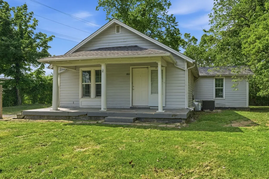 1801 Elizabeth Road Nashville TN 37218
