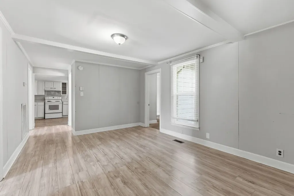 1801 Elizabeth Road Nashville TN 37218