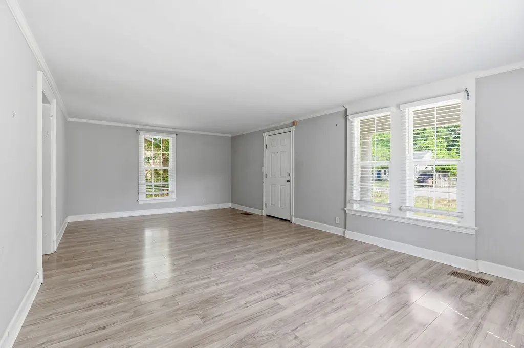 1801 Elizabeth Road Nashville TN 37218
