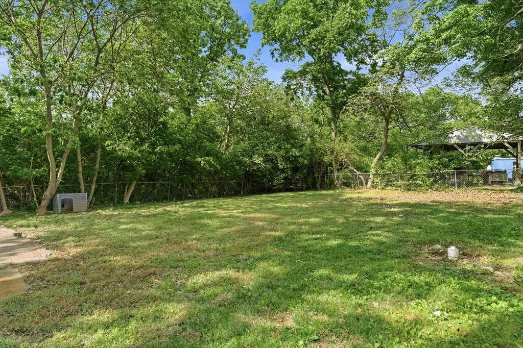 1801 Elizabeth Road Nashville TN 37218