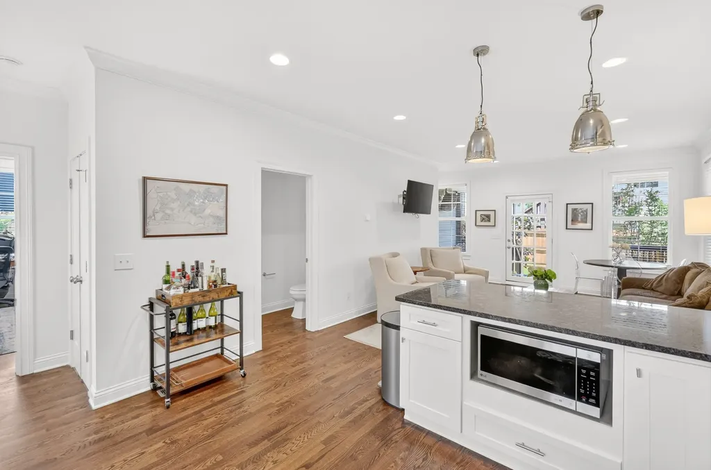 638B Annex Avenue Nashville TN 37209