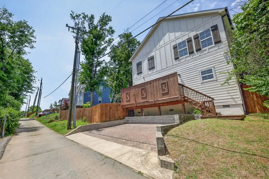 638B Annex Avenue Nashville TN 37209