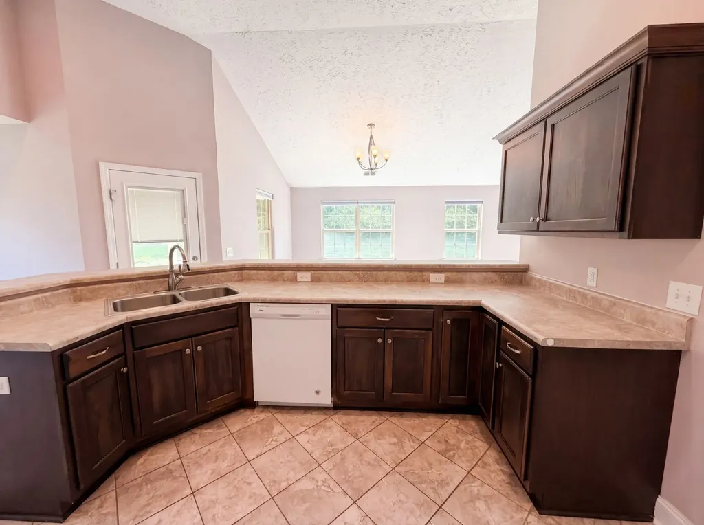 447 Golf Club Lane Springfield TN 37172