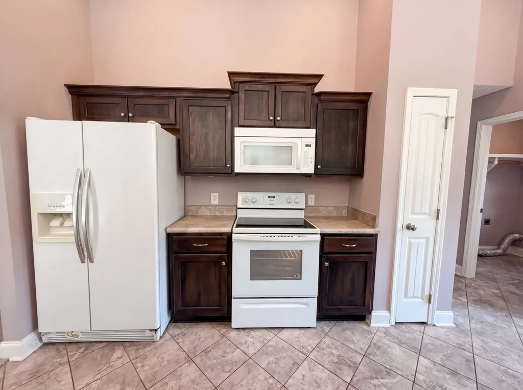 447 Golf Club Lane Springfield TN 37172