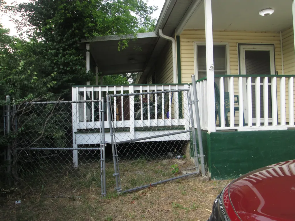 1206 Avondale Circle Nashville TN 37207