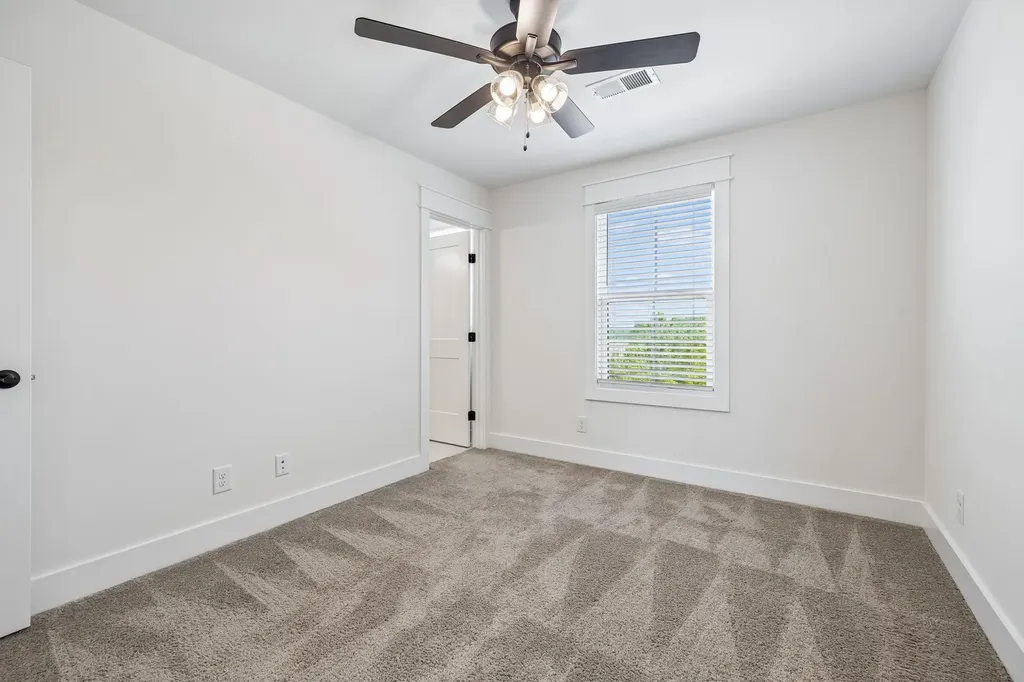 41 High St, W Clarksville TN 37040