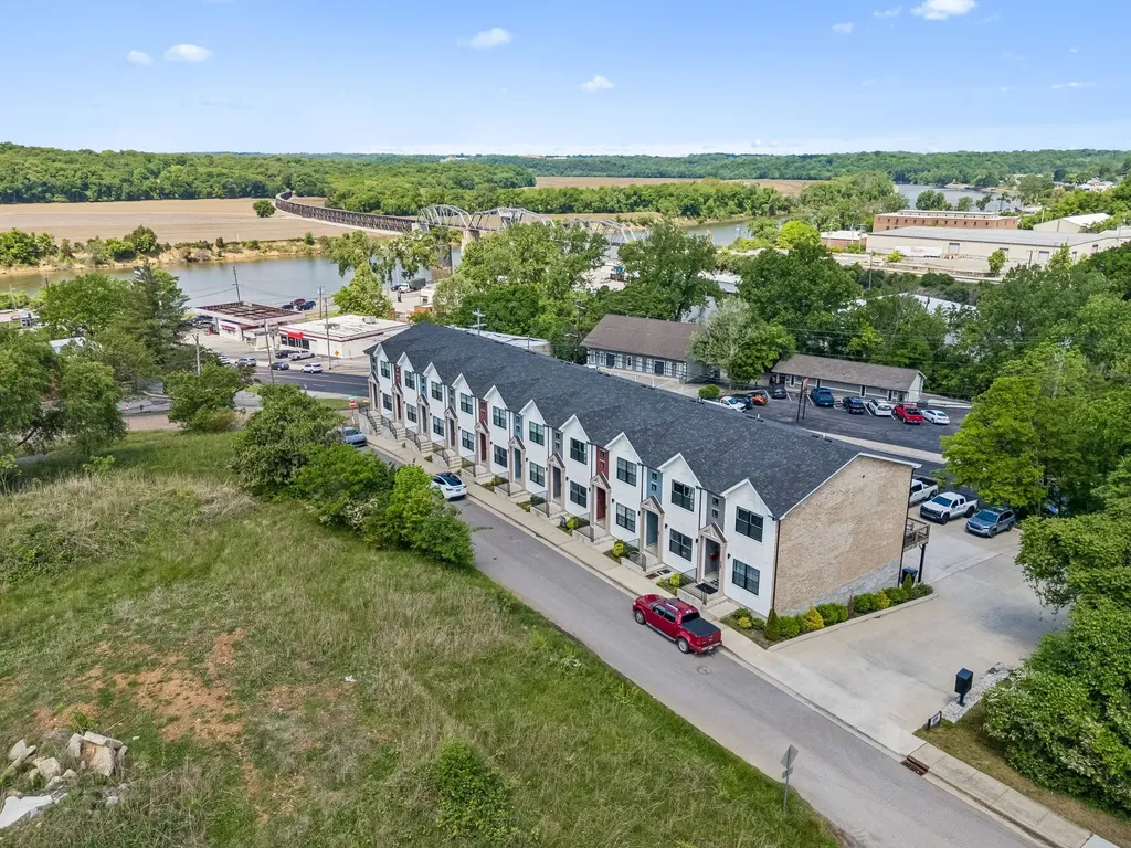 41 High St, W Clarksville TN 37040