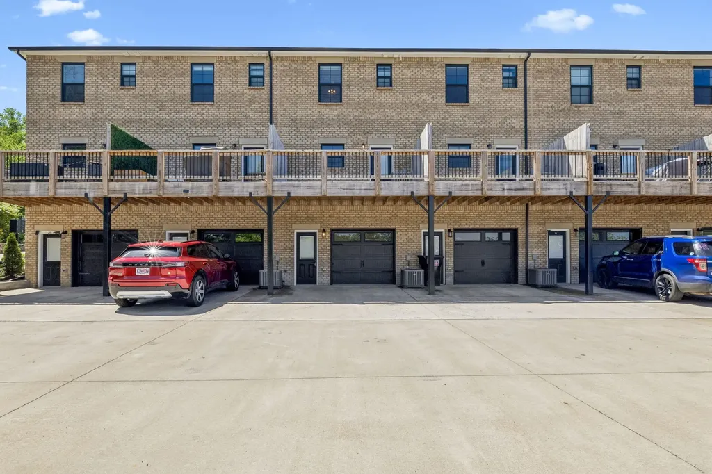 41 High St, W Clarksville TN 37040
