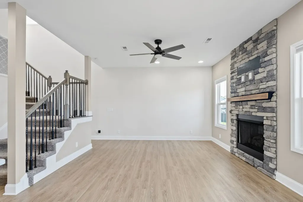 813 Marksman Court Clarksville TN 37042