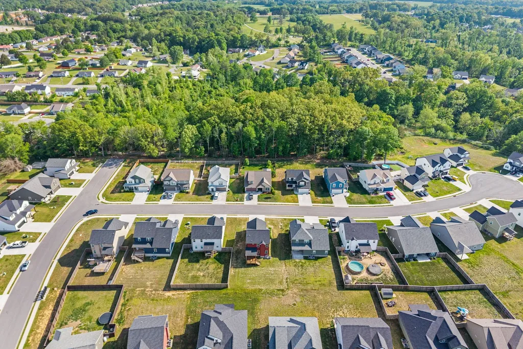 813 Marksman Court Clarksville TN 37042