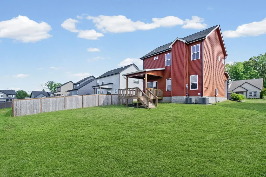 813 Marksman Court Clarksville TN 37042