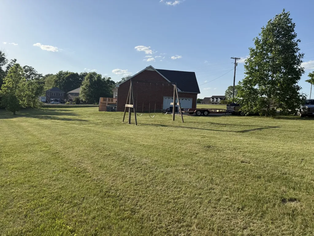 1702 Abiff Road Burns TN 37029