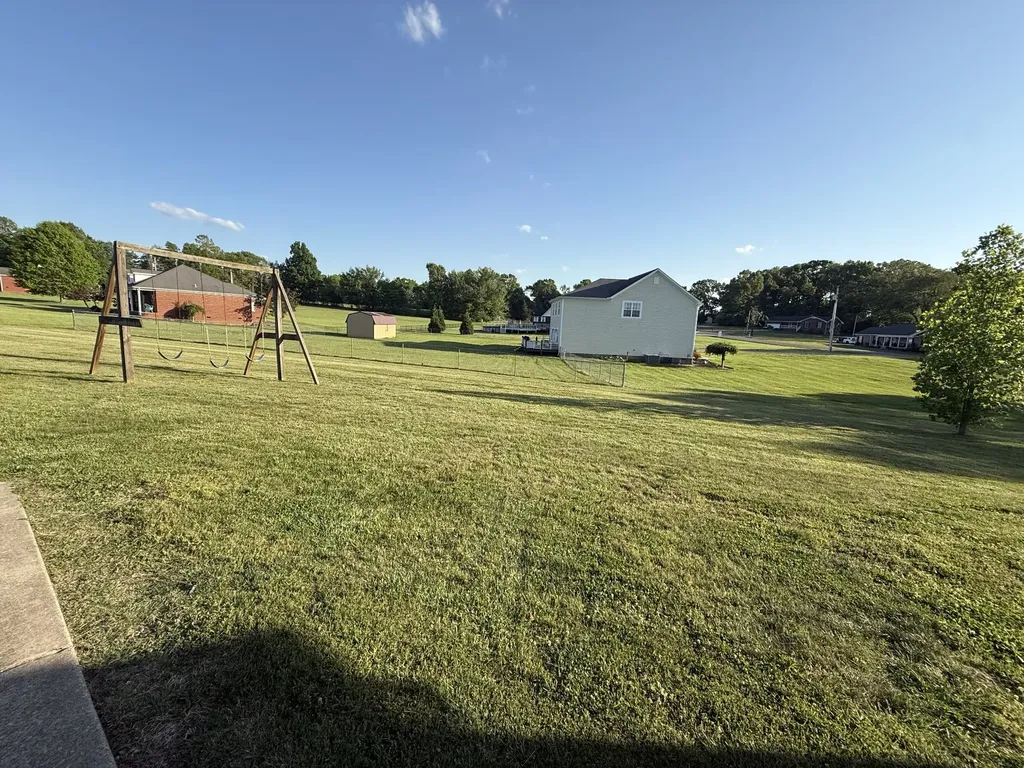 1702 Abiff Road Burns TN 37029