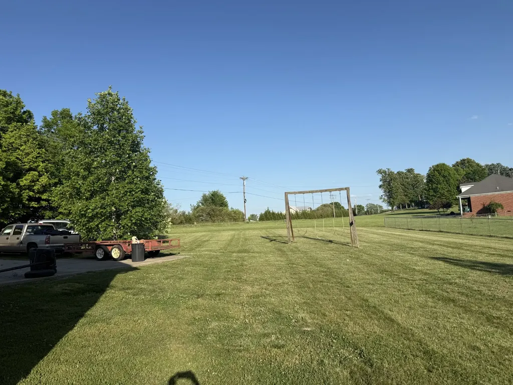 1702 Abiff Road Burns TN 37029