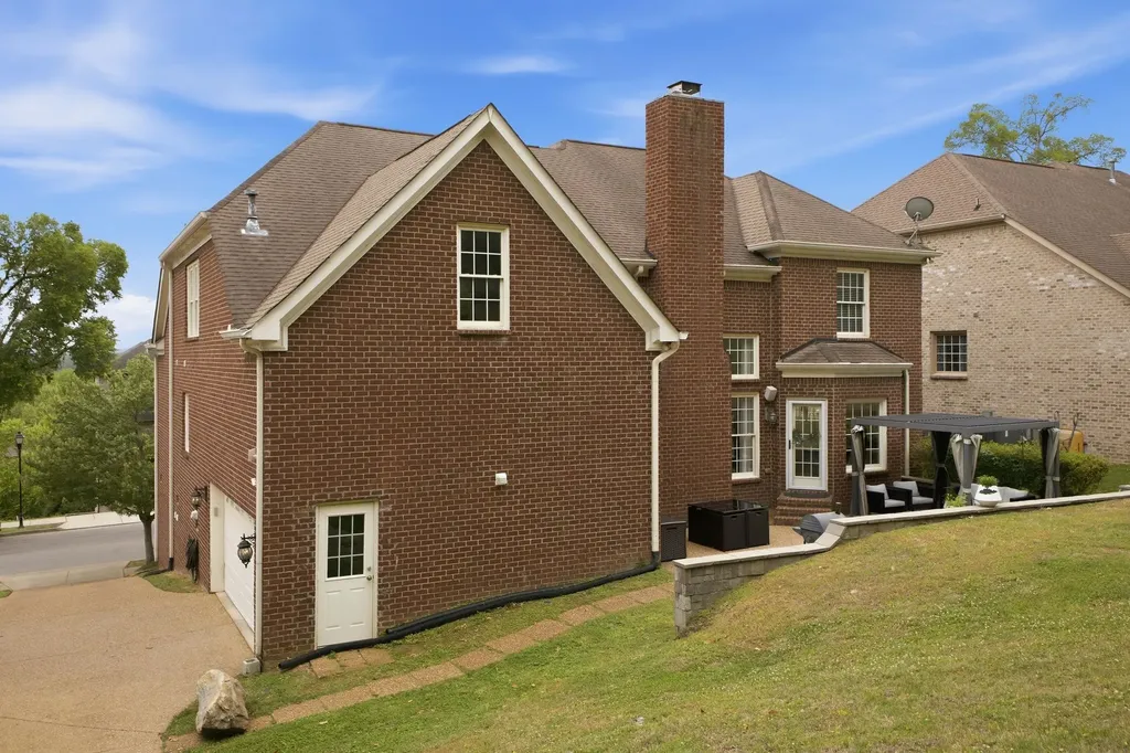 6741 Christiansted Lane Nashville TN 37211
