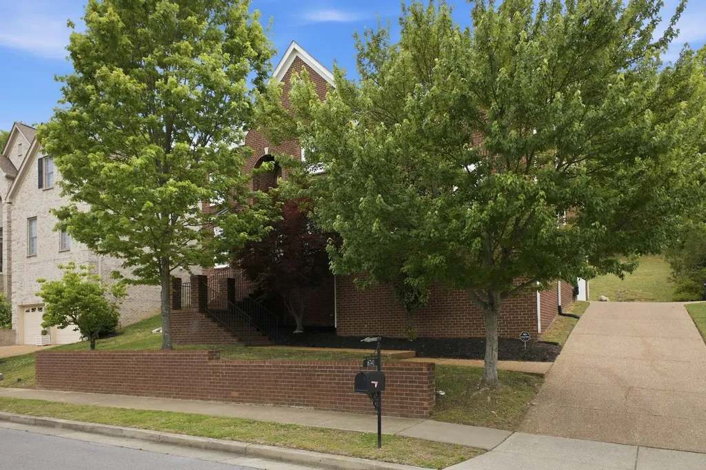 6741 Christiansted Lane Nashville TN 37211