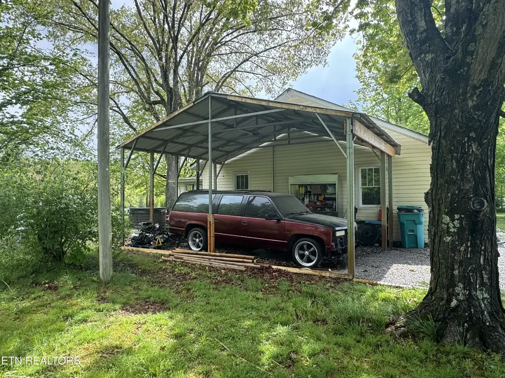 1136 Highway 70 E Crossville TN 38555