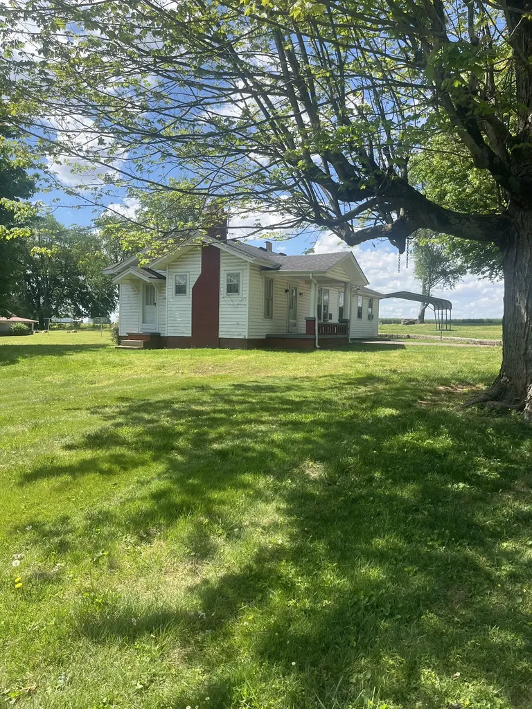 1107 W Church Street Orlinda TN 37141