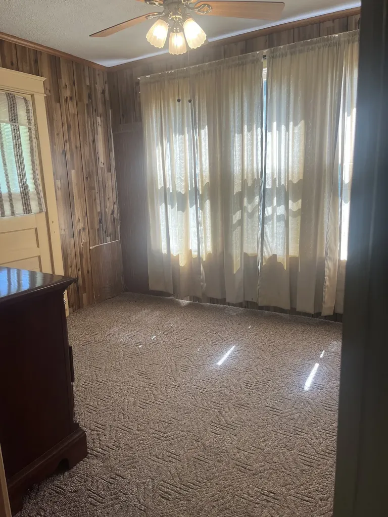 1107 W Church Street Orlinda TN 37141