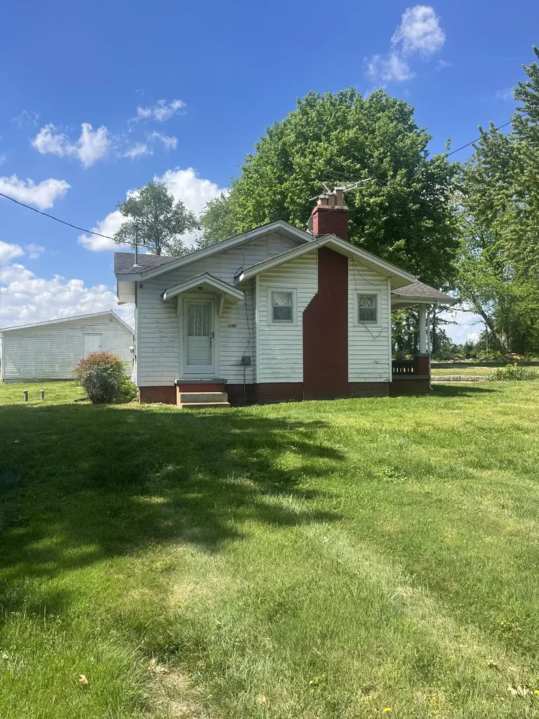 1107 W Church Street Orlinda TN 37141