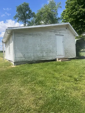 1107 W Church Street Orlinda TN 37141