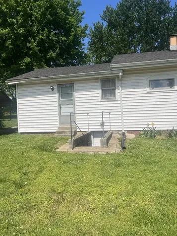 1107 W Church Street Orlinda TN 37141