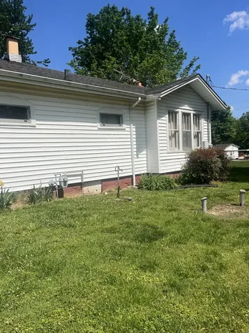 1107 W Church Street Orlinda TN 37141