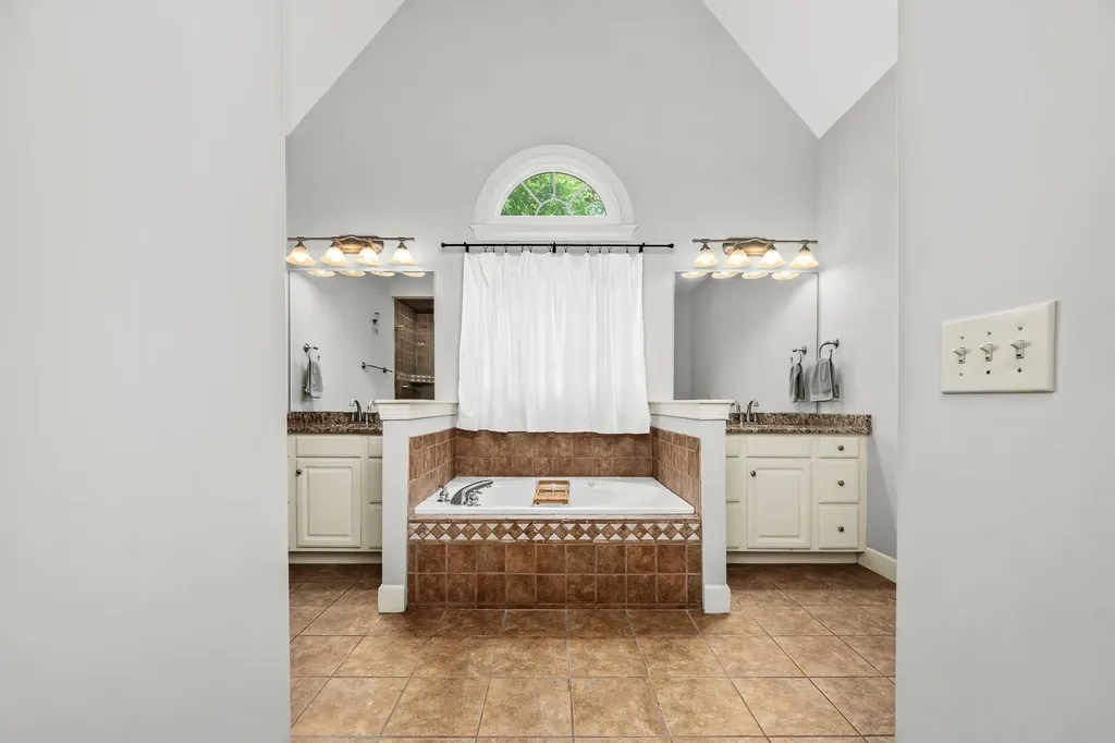 3418 Lawncrest Cove Murfreesboro TN 37129