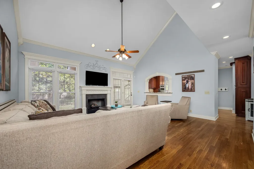 3418 Lawncrest Cove Murfreesboro TN 37129