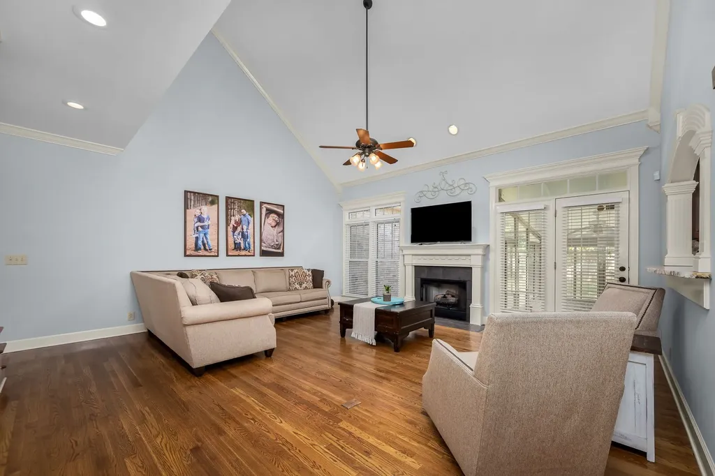 3418 Lawncrest Cove Murfreesboro TN 37129