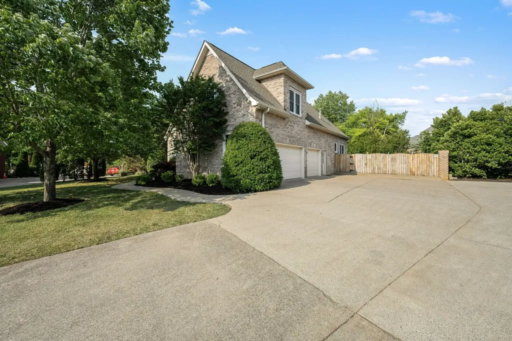 3418 Lawncrest Cove Murfreesboro TN 37129