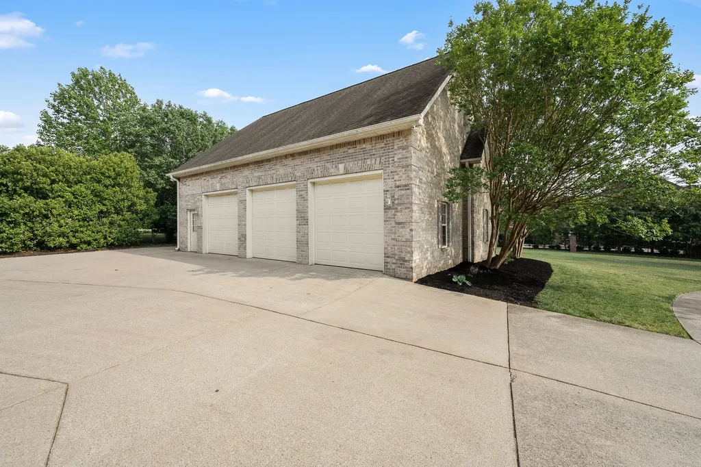 3418 Lawncrest Cove Murfreesboro TN 37129