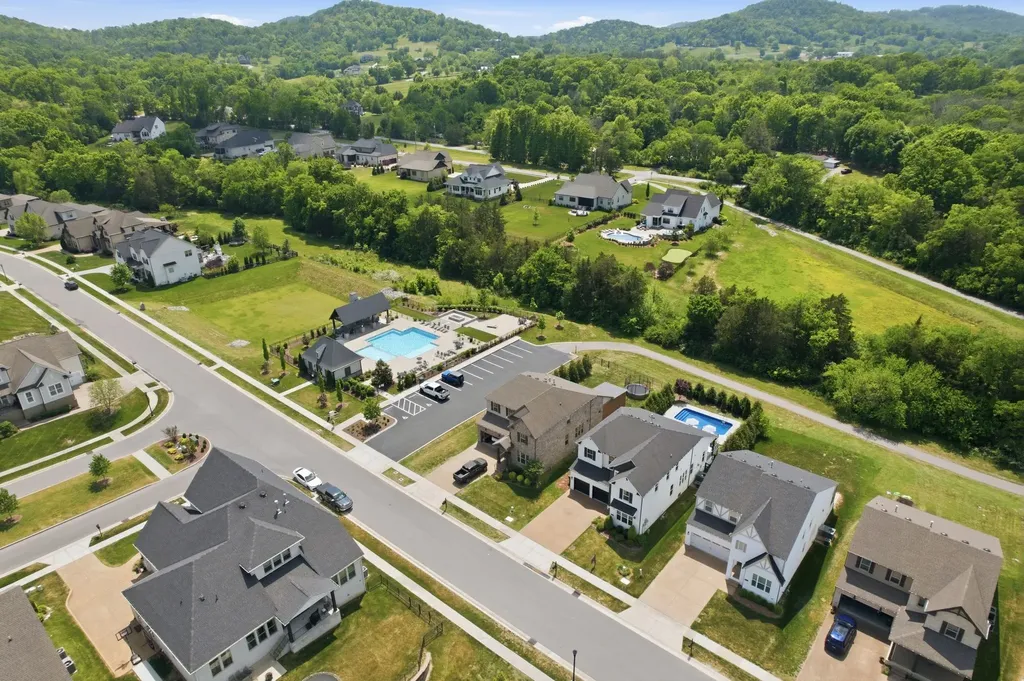 1113 Mcclellan Lane Nolensville TN 37135