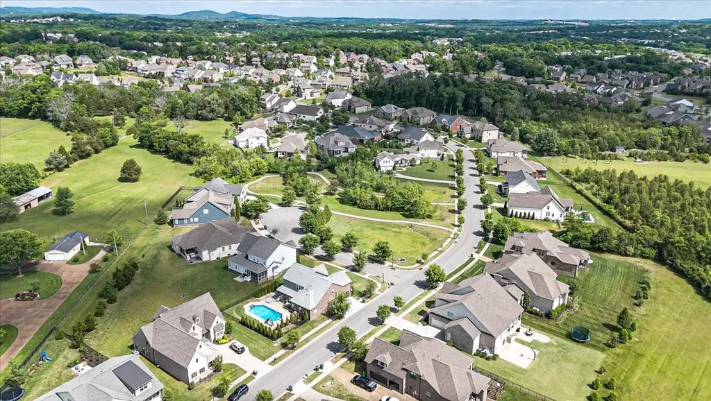 5109 Falling Water Road Nolensville TN 37135