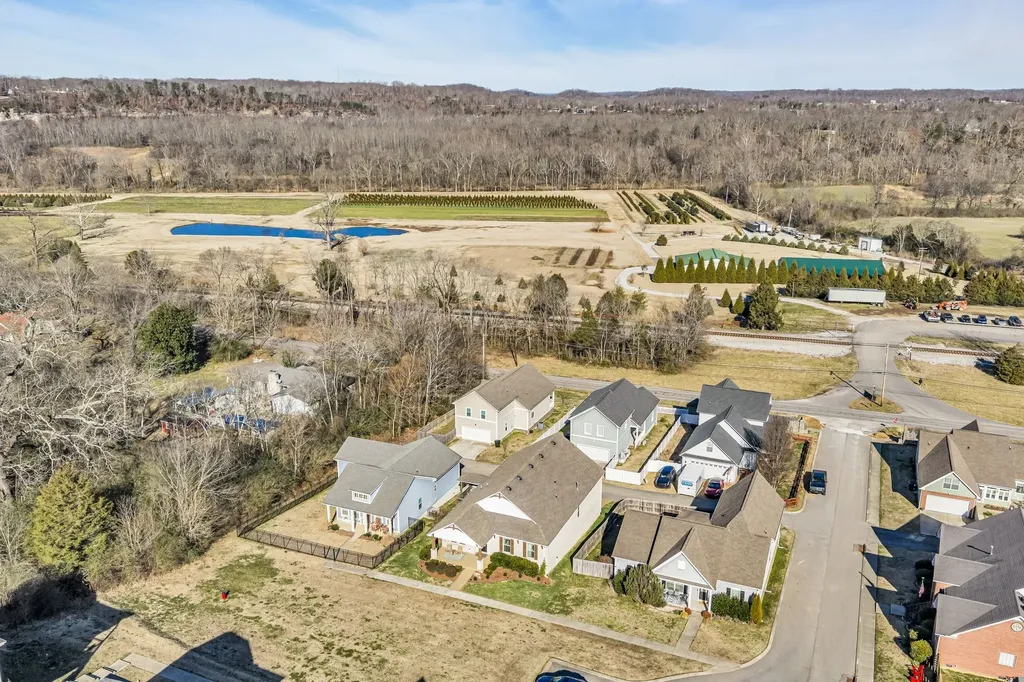111 Ellersly Way Kingston Springs TN 37082