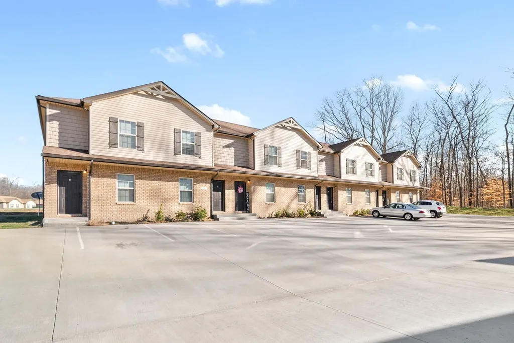 292 Smithson Lane Clarksville TN 37040