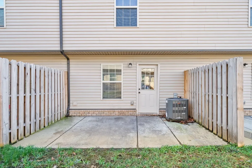 292 Smithson Lane Clarksville TN 37040