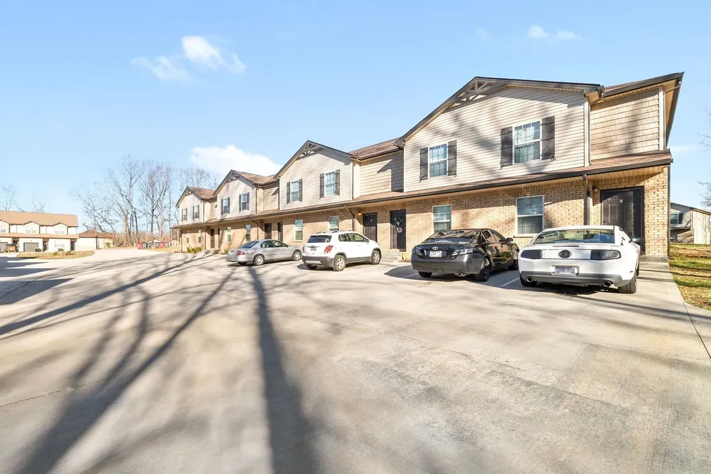 292 Smithson Lane Clarksville TN 37040