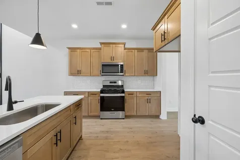 603 Summerfield Clarksville TN 37040