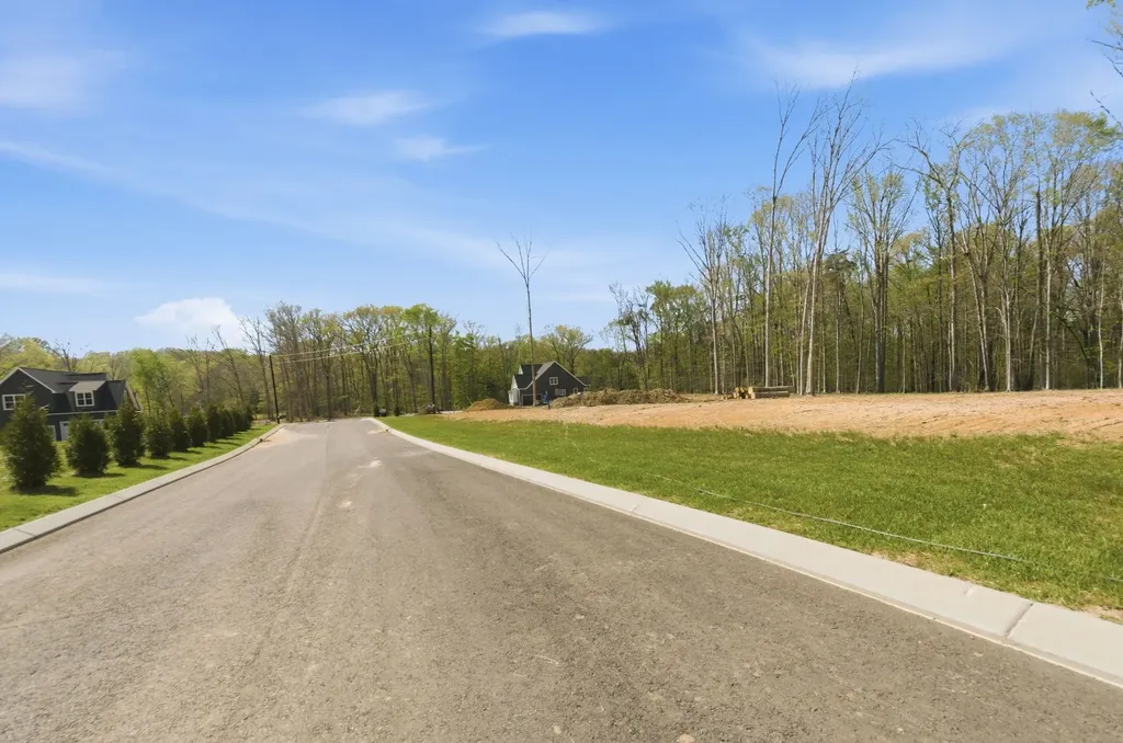 211 Beechwood Court, W Pegram TN 37143