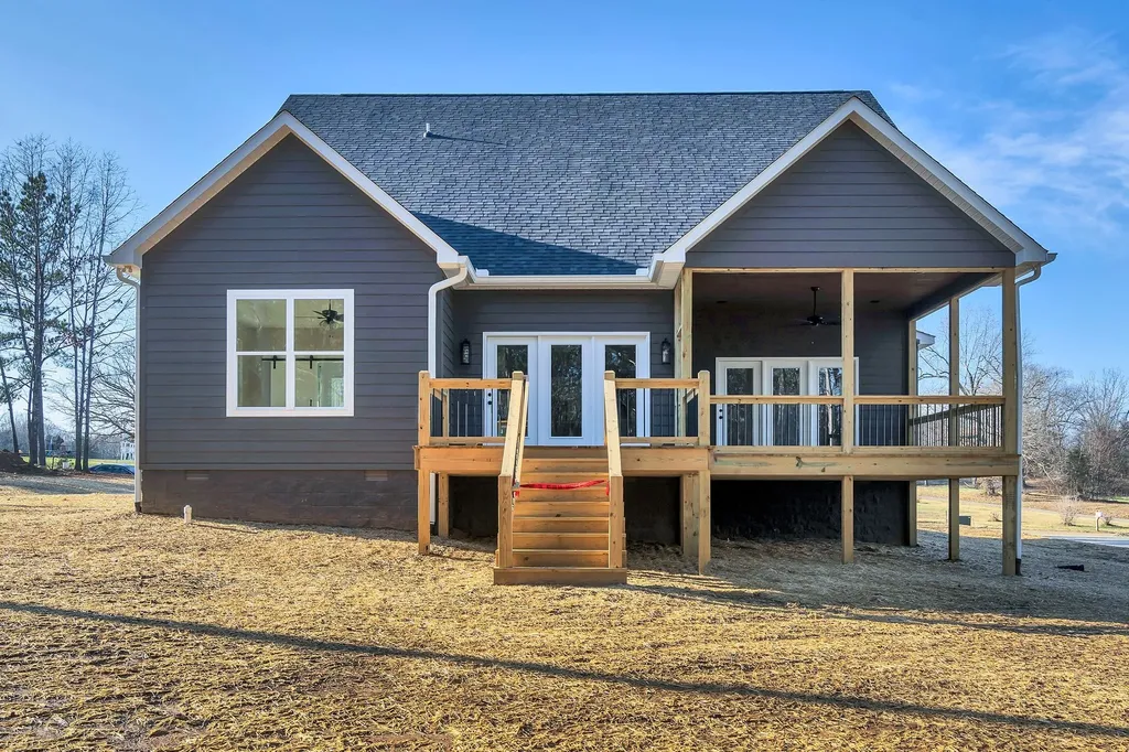 211 Beechwood Court, W Pegram TN 37143
