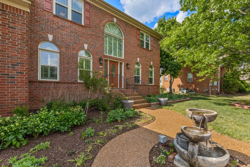 318 Logans Circle Franklin TN 37067
