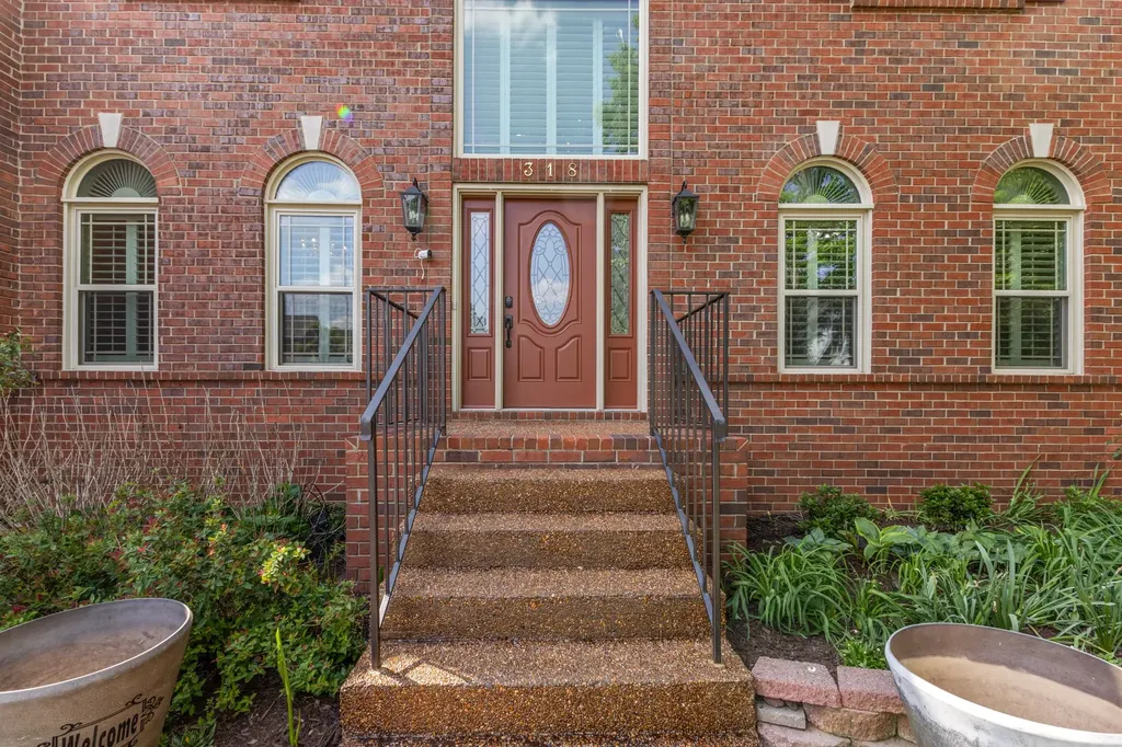 318 Logans Circle Franklin TN 37067