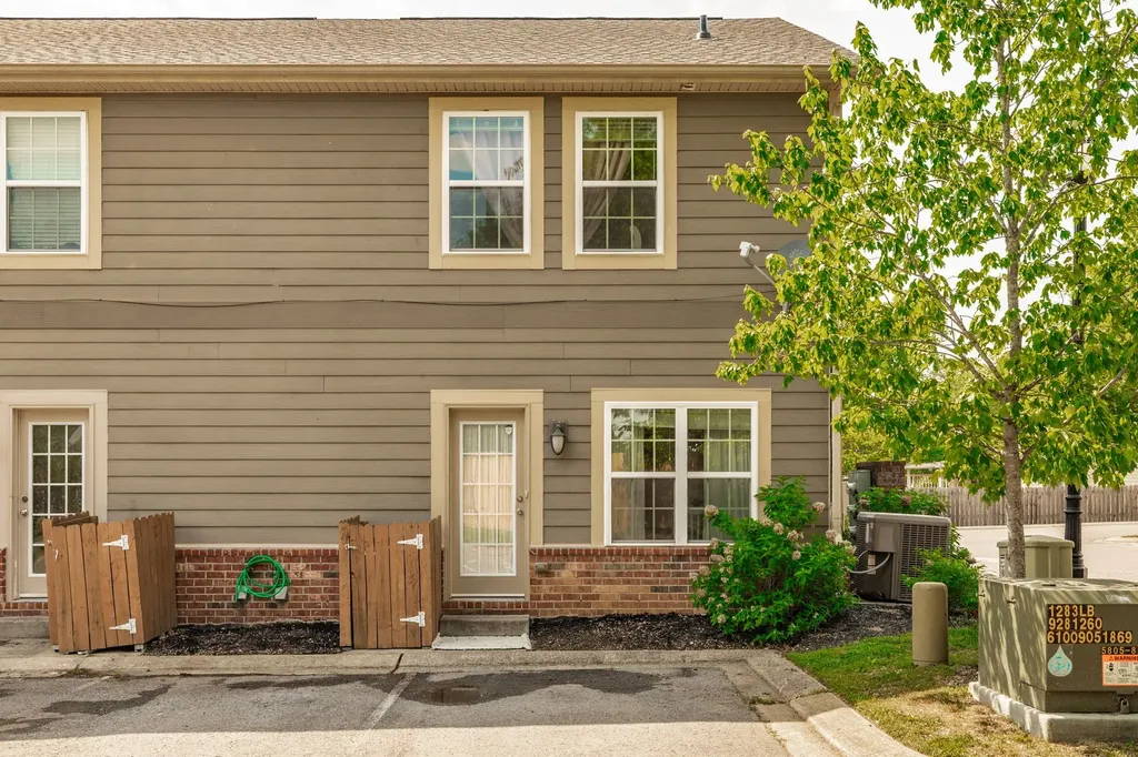 95 Plumlee Drive Hendersonville TN 37075