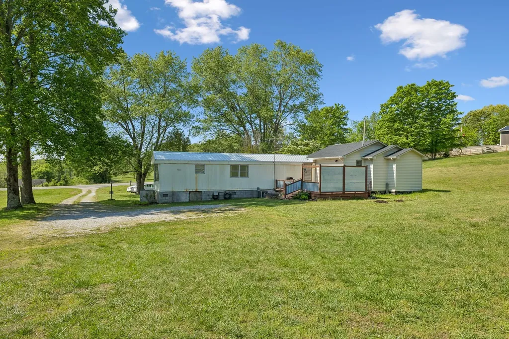 6644 Highway 76, E Springfield TN 37172