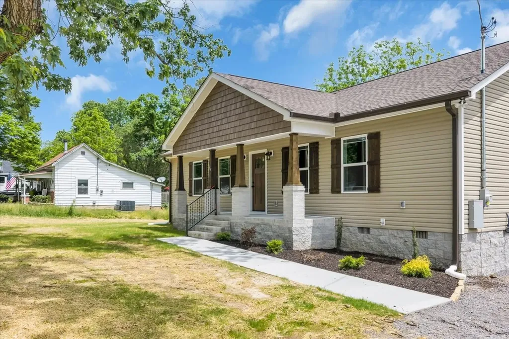 314 Spring Street Wartrace TN 37183